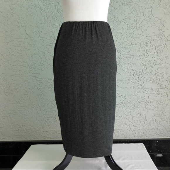Green Envelope Dresses & Skirts - 🎉2/$15🎉 Green Envelope Skirt - Sz M